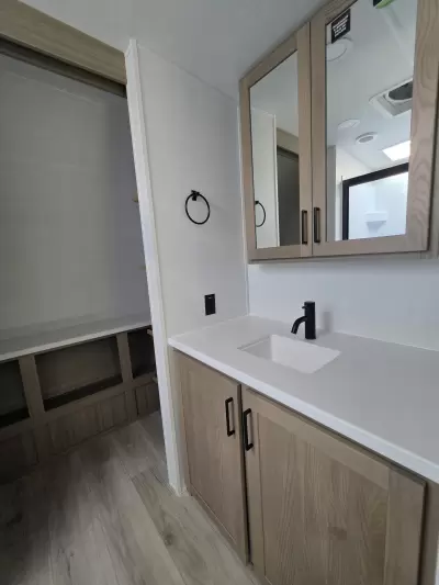 New 2027 Forest River RV Rockwood Ultra Lite 2711RK — photo 30