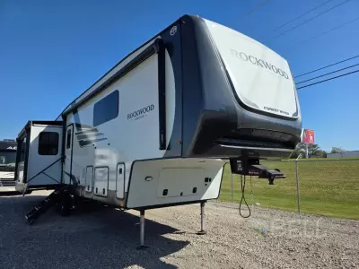 New 2026 Forest River RV Rockwood Signature 401SFB for sale in Bartlesville