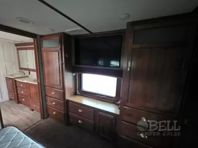Used 2017 Redwood RV Redwood 3901MB — photo 37