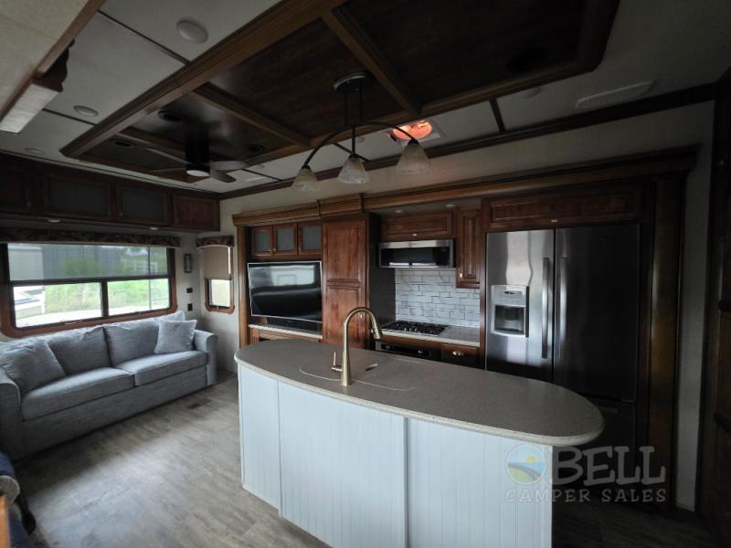 Used 2017 Redwood RV Redwood 3901MB