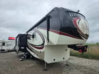 Used 2017 Redwood RV Redwood 3901MB — photo 1