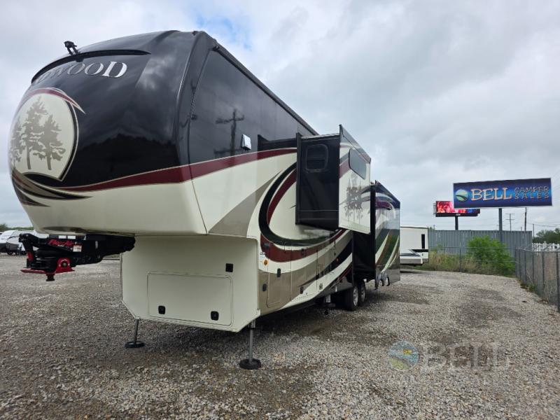 Used 2017 Redwood RV Redwood 3901MB