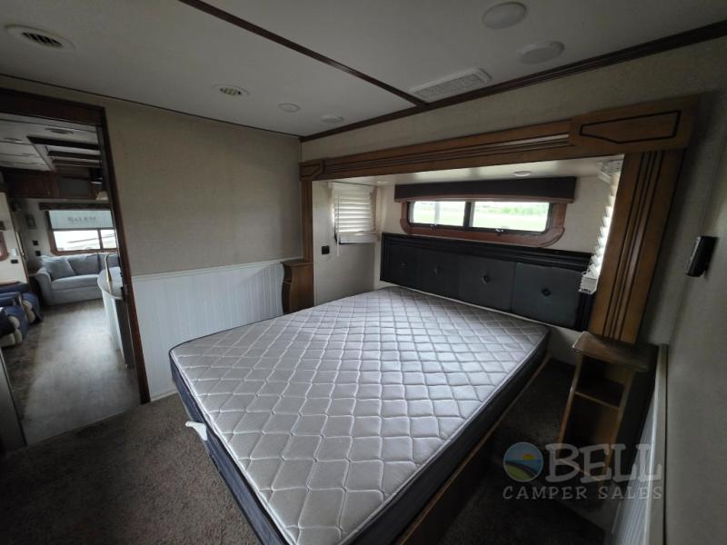 Used 2017 Redwood RV Redwood 3901MB