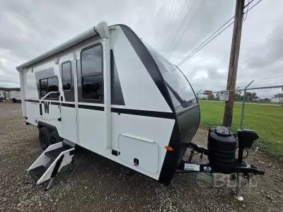 New 2026 Winnebago Micro Minnie 2108FBS — photo 1
