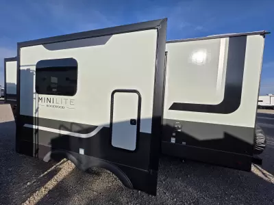 New 2027 ROCKWOOD Mini Lite 2513S — photo 7