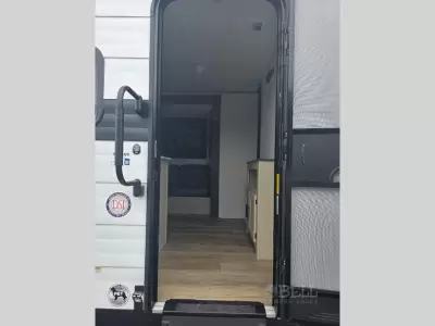 New 2026 Shasta RVs i-5 Edition 527BHS — photo 16