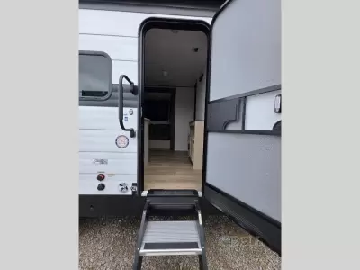 New 2026 Shasta RVs i-5 Edition 527BHS — photo 21