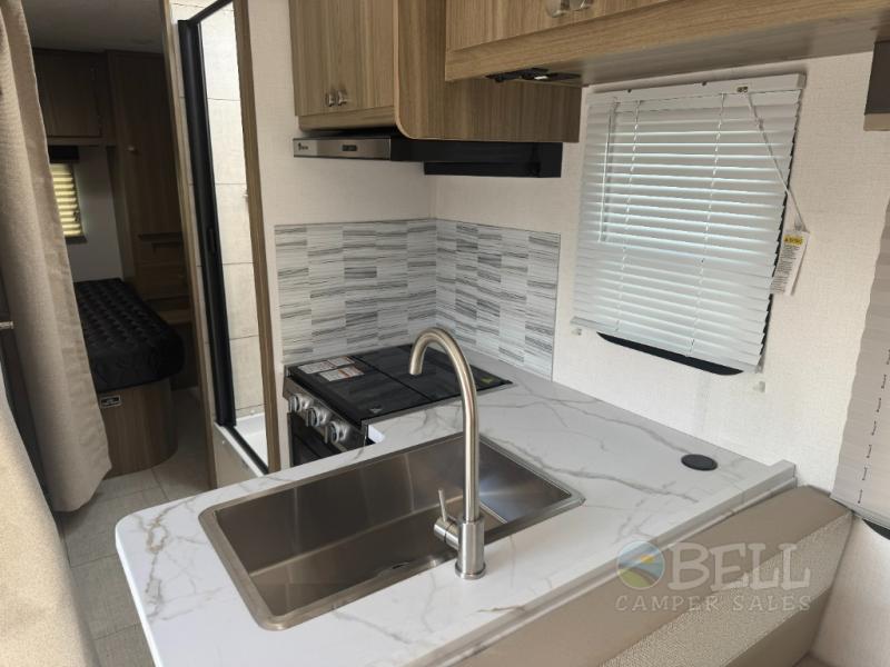 New 2026 Coachmen RV Freelander 27QB Chevy 3500