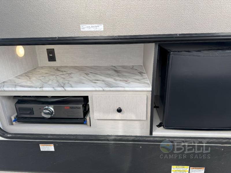 New 2025 Coachmen RV Apex Ultra-Lite 256BHS