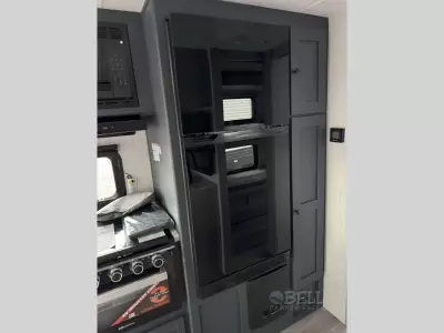 New 2025 Coachmen RV Apex Ultra-Lite 241BHS — photo 12
