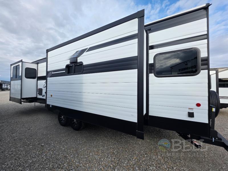 New 2026 Shasta RVs Shasta 33RLTS