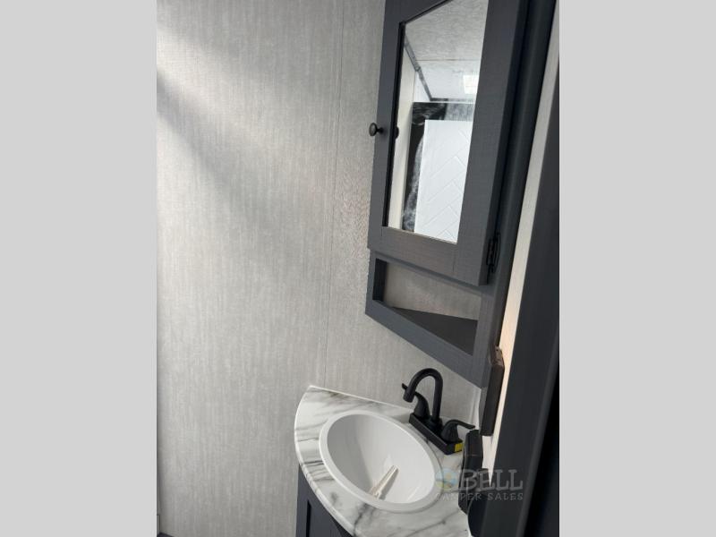 New 2026 Coachmen RV Apex Ultra-Lite 256BHS
