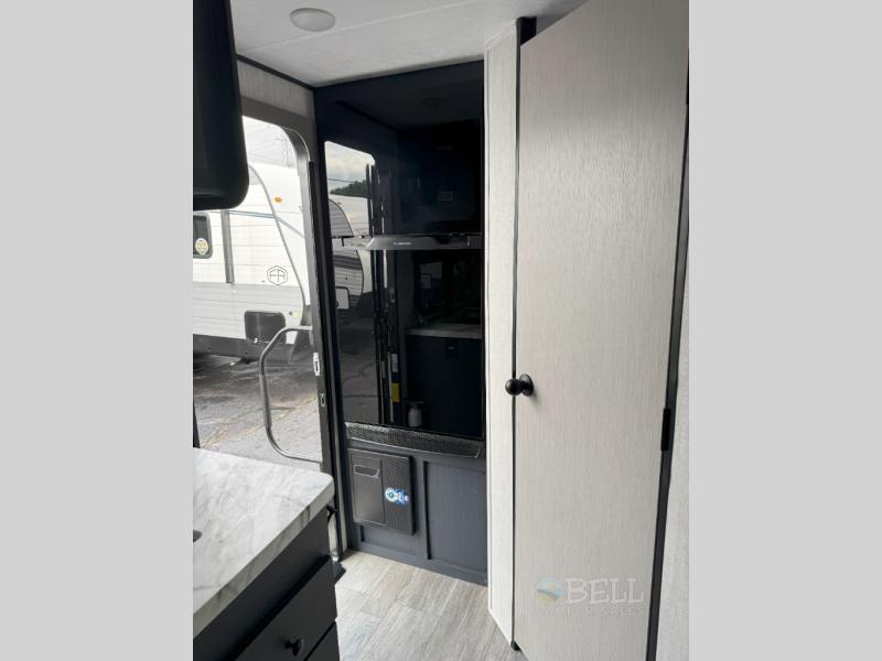 New 2026 Coachmen RV Apex Ultra-Lite 188RBST