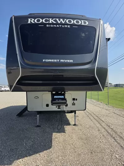 New 2027 Forest River RV Rockwood Signature 290SFK — photo 5