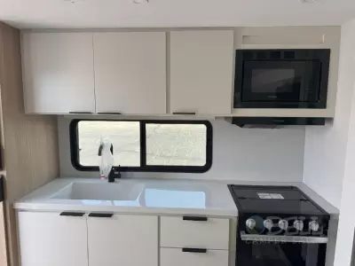 Used 2026 Winnebago Thrive 24RKS — photo 10