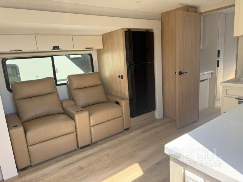 New 2026 Winnebago Thrive 25RLS