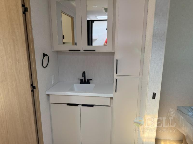 New 2026 Winnebago Thrive 25RLS