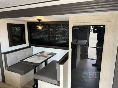 New 2025 Shasta RVs i-5 Edition 525BHS — photo 5