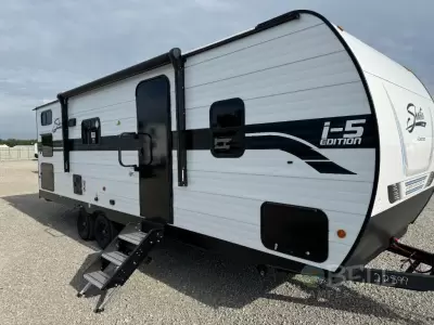 New 2025 Shasta RVs i-5 Edition 525BHS rental in Bartlesville