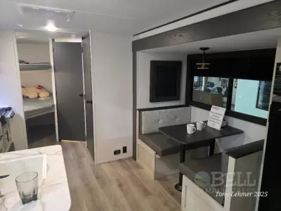 New 2025 Shasta RVs i-5 Edition 525BHS — photo 7