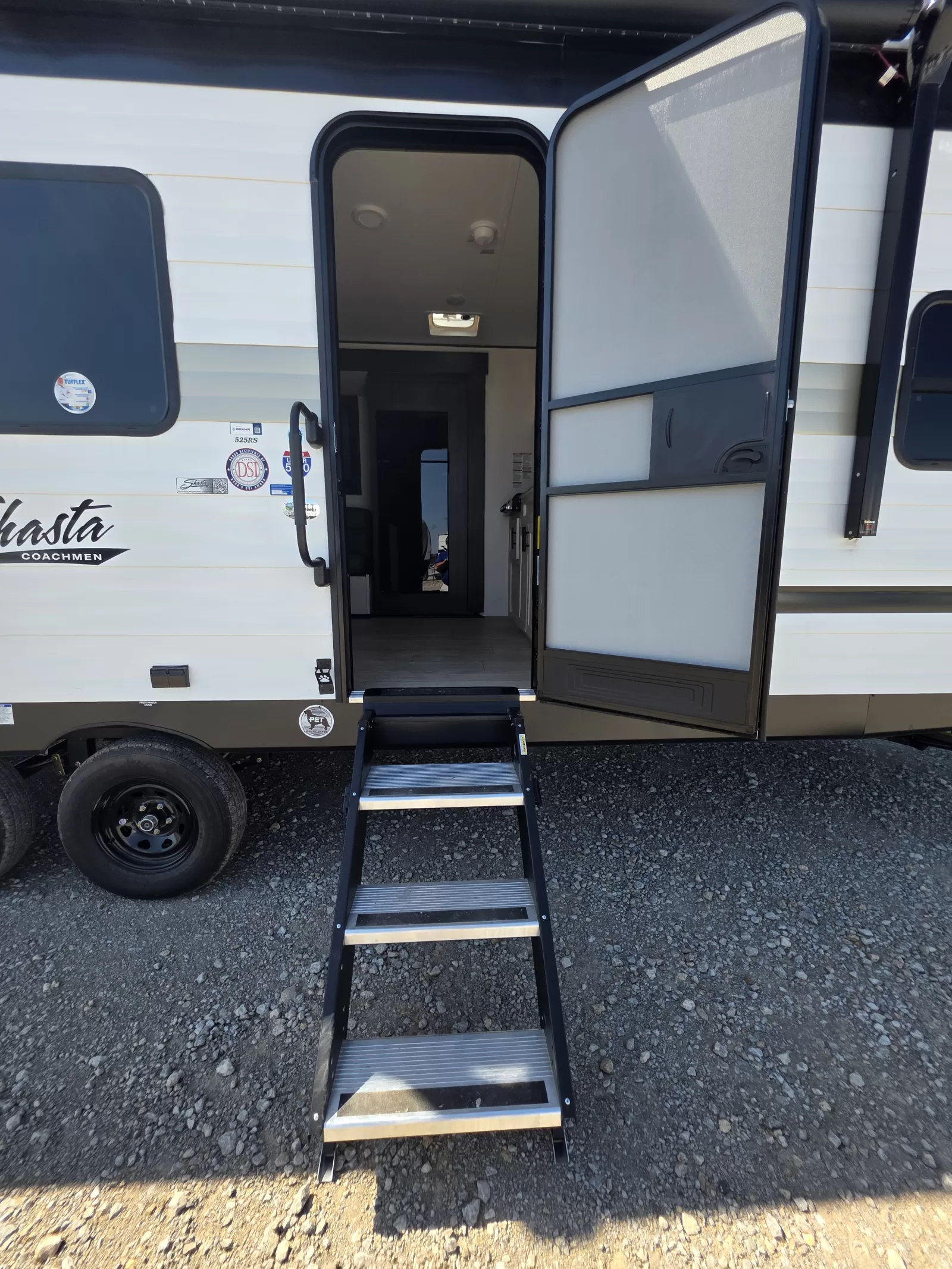 2027 Shasta Oasis 525RS B2 travel trailer slide-out feature available at Bell Camper Sales in Bartlesville, Oklahoma