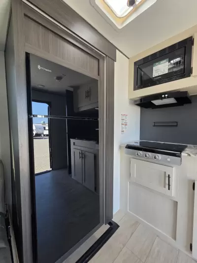 New 2027 Coachmen RV Shasta Oasis 525RS B2 — photo 17