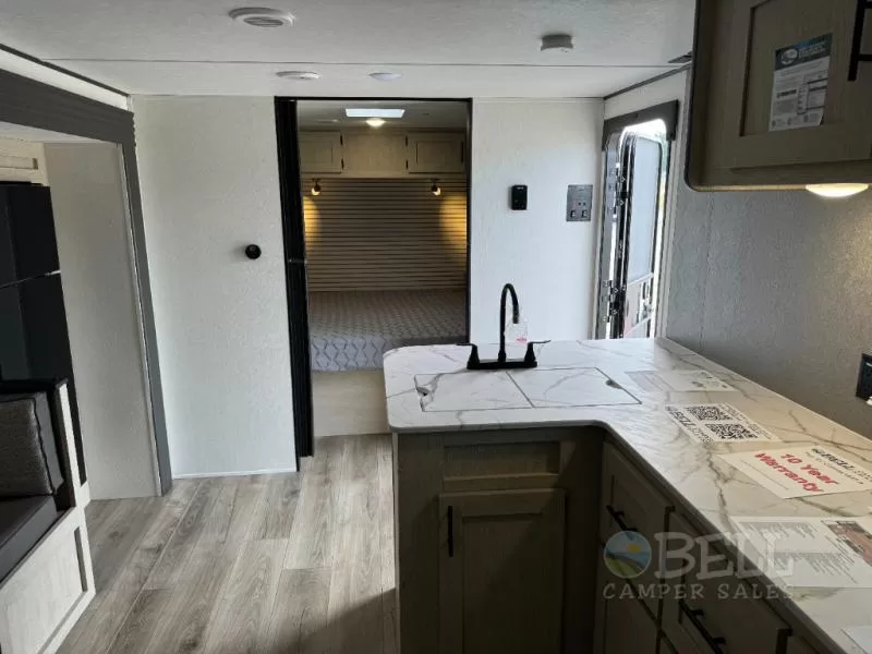 2025 Shasta 525BHS travel trailer bunkhouse layout available at Bell Camper Sales in Bartlesville, Oklahoma