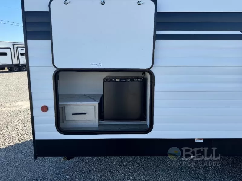 2025 Shasta RVs 525BHS Travel Trailer for sale at Bell Camper Sales in Bartlesville, OK