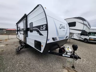 New 2025 Shasta RVs i-5 Edition 526RBS — photo 3