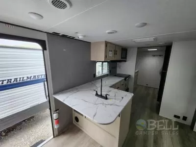 New 2025 Shasta RVs i-5 Edition 526RBS — photo 8