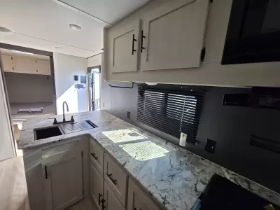 New 2027 Coachmen RV Shasta Oasis 526RBS C4 — photo 13