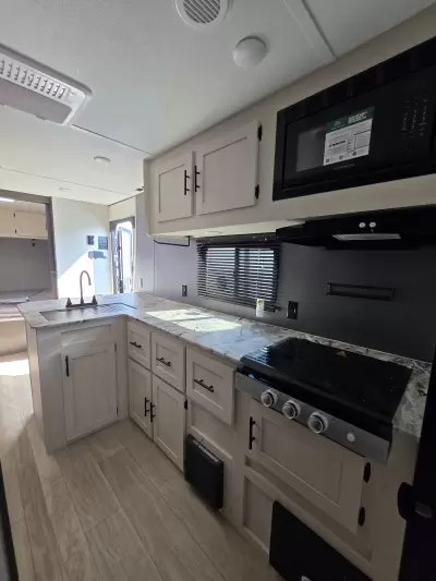New 2027 Coachmen RV Shasta Oasis 526RBS C4 — photo 14