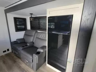 New 2025 Shasta RVs i-5 Edition 526RBS — photo 14