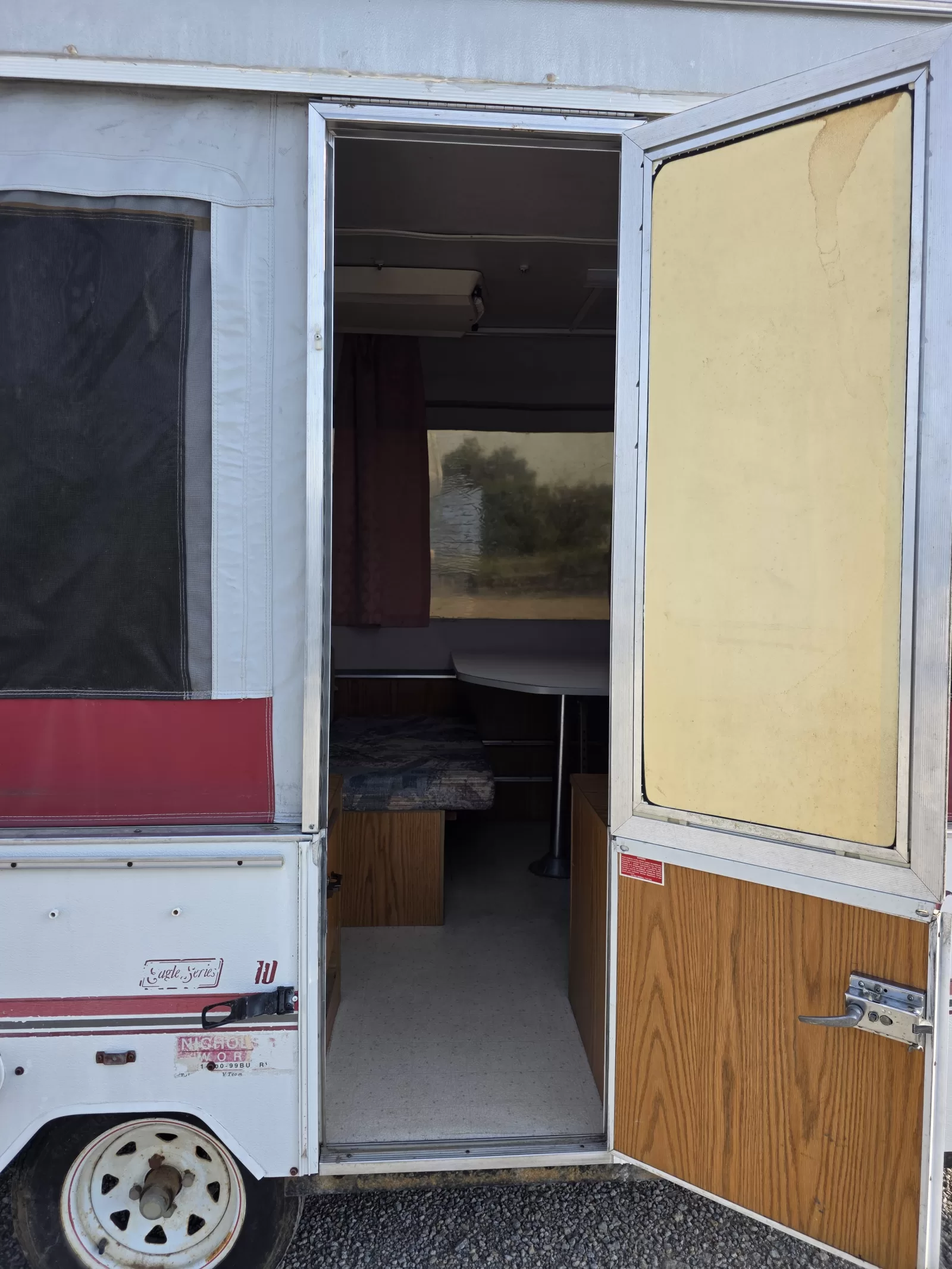 1995 Jayco Eagle 10 popup camper detail view available at Bell Camper Sales in Bartlesville, Oklahoma